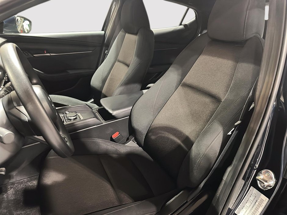 Mazda 3 Sport GX 2023-8