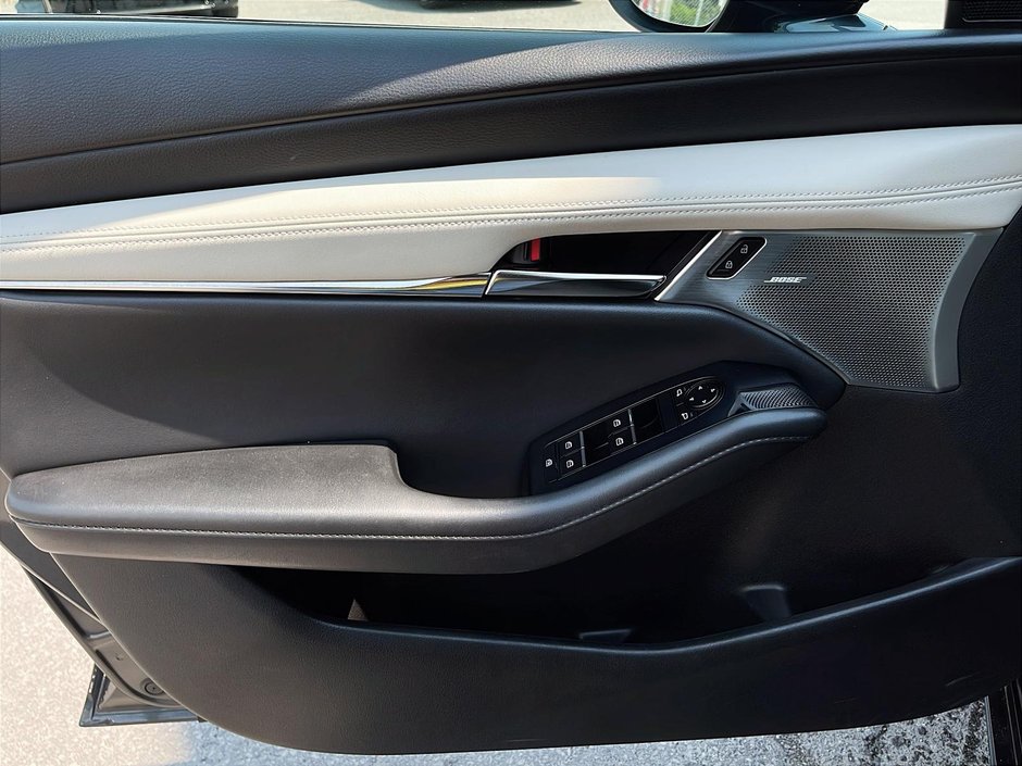 Mazda 3 GT AWD TURBO 2021-10