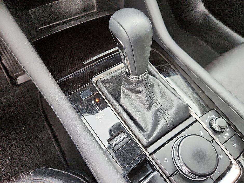 Mazda 3 GT 2021-14