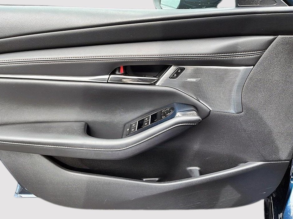 Mazda 3 GT AWD 2022-10