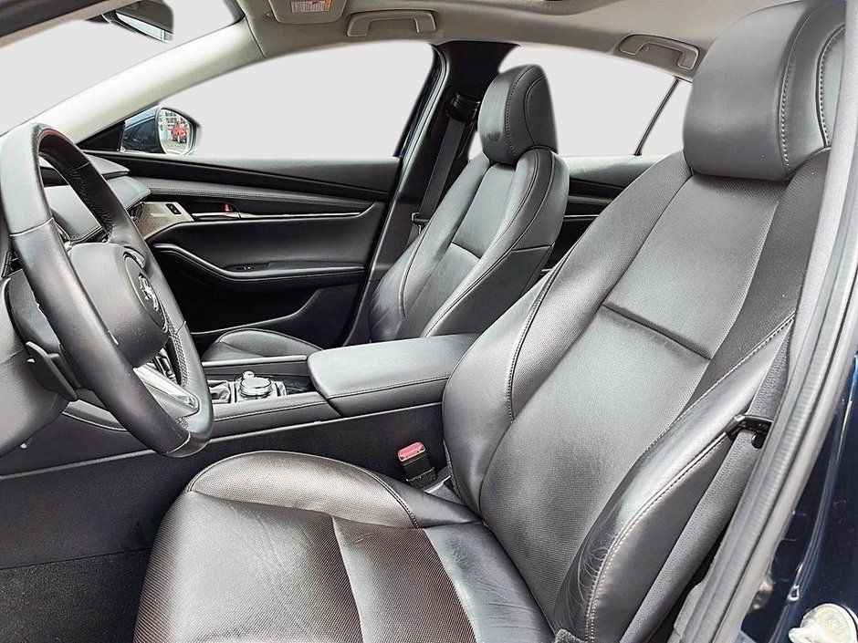 Mazda 3 GT AWD 2022-8
