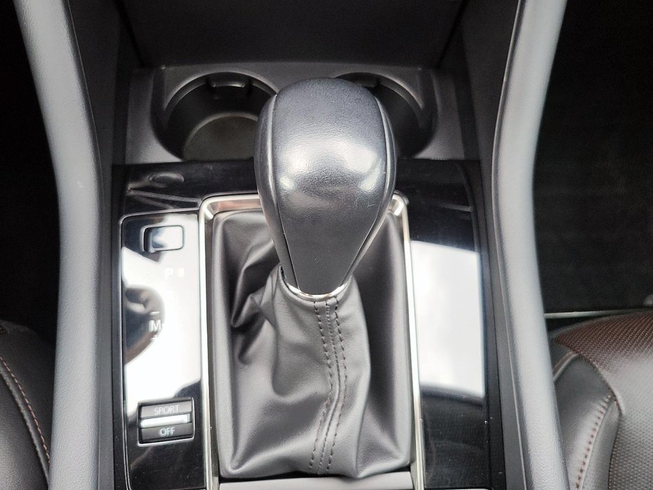 Mazda 3 GT AWD 2023-14
