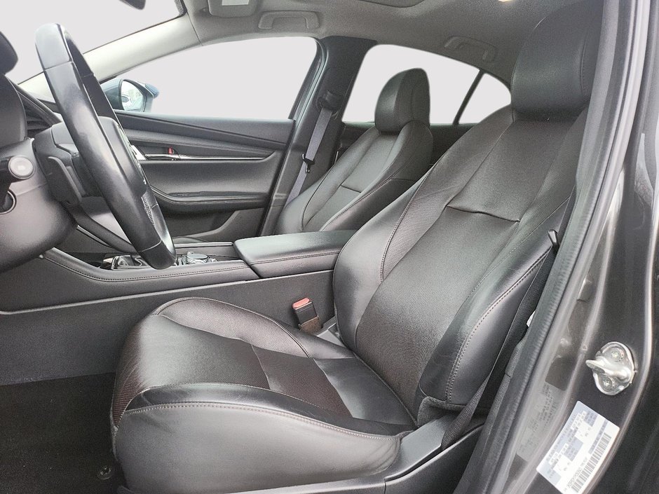 Mazda 3 GT AWD 2023-8
