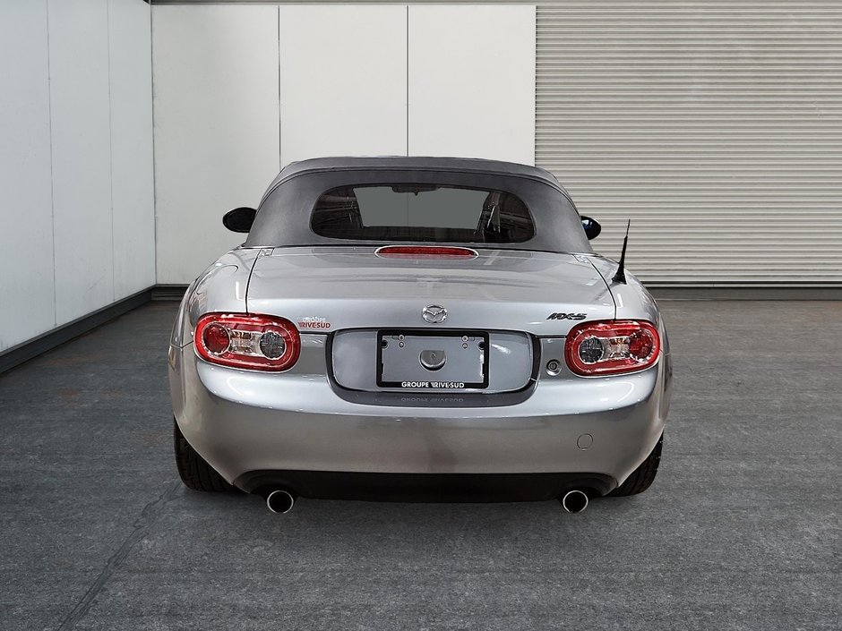 Mazda MX-5 GX 2013-5