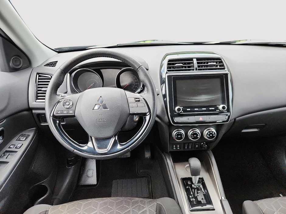 2023 Mitsubishi RVR SE-9