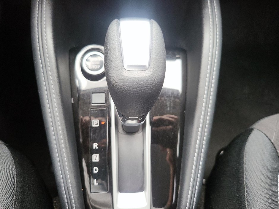 Nissan Kicks SV 2020-14