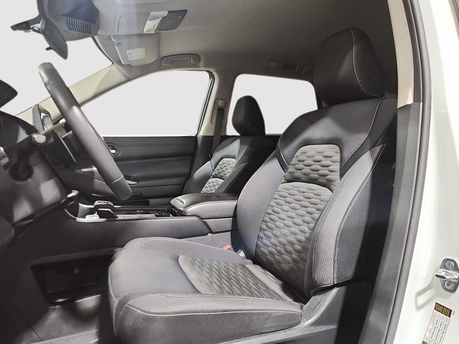 2022 Nissan Pathfinder S-8