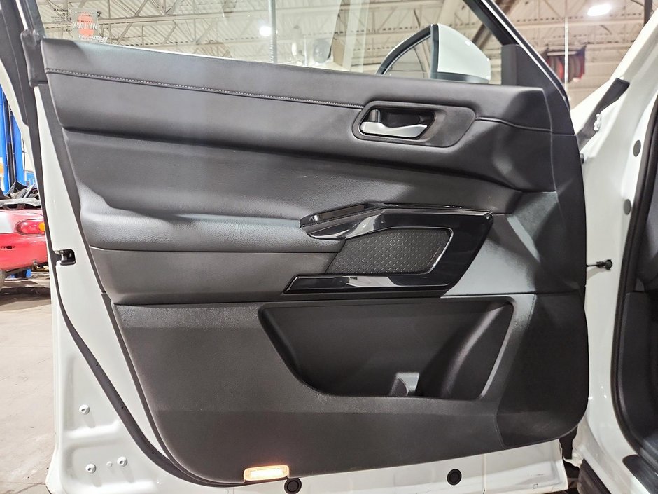 2022 Nissan Pathfinder S-10