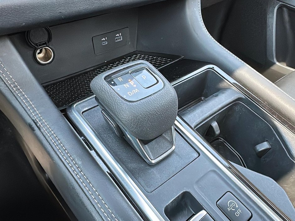 2022 Nissan Pathfinder SL AWD-12