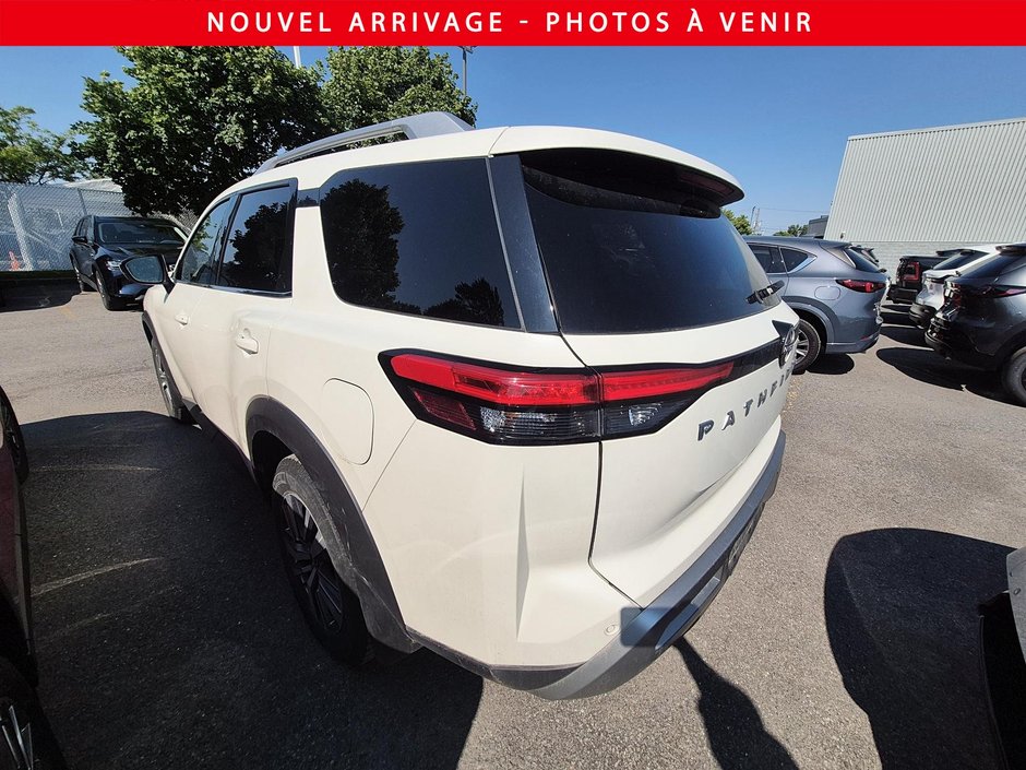 Nissan Pathfinder SL AWD 2022-2