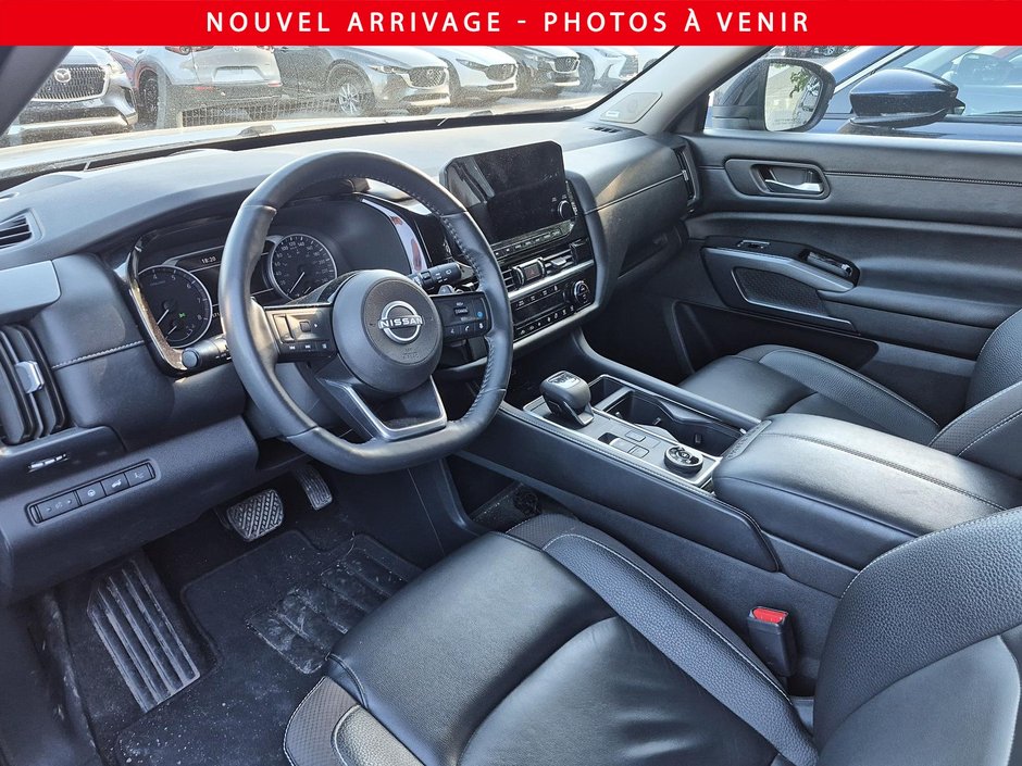 2023 Nissan Pathfinder SL AWD-1