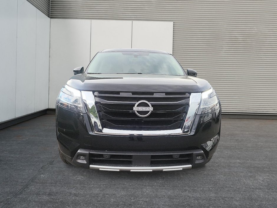 Nissan Pathfinder SL AWD 2023-1