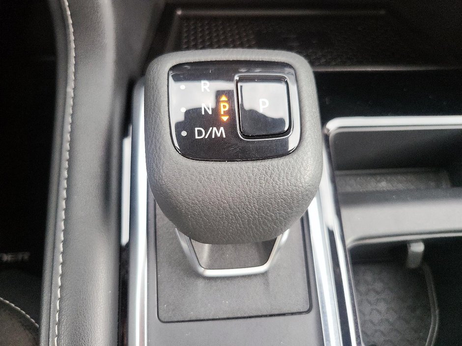 Nissan Pathfinder SL AWD 2023-14