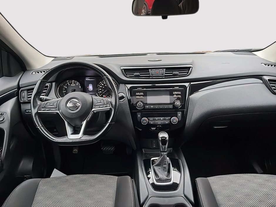 Nissan Qashqai SV 2018-9