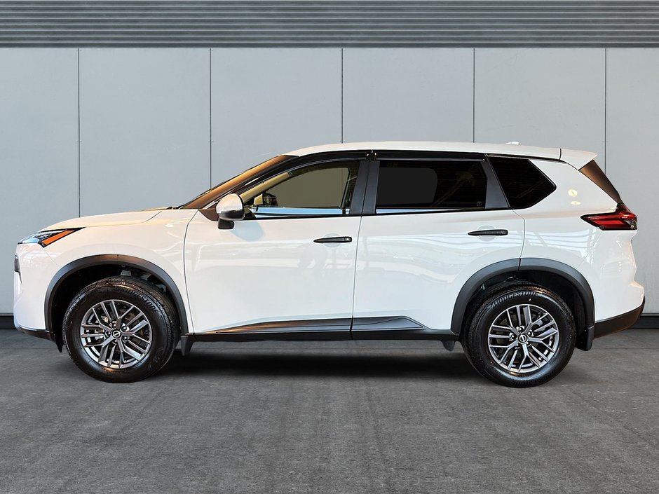 2024 Nissan Rogue S-4