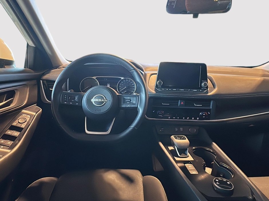 2024 Nissan Rogue S-9