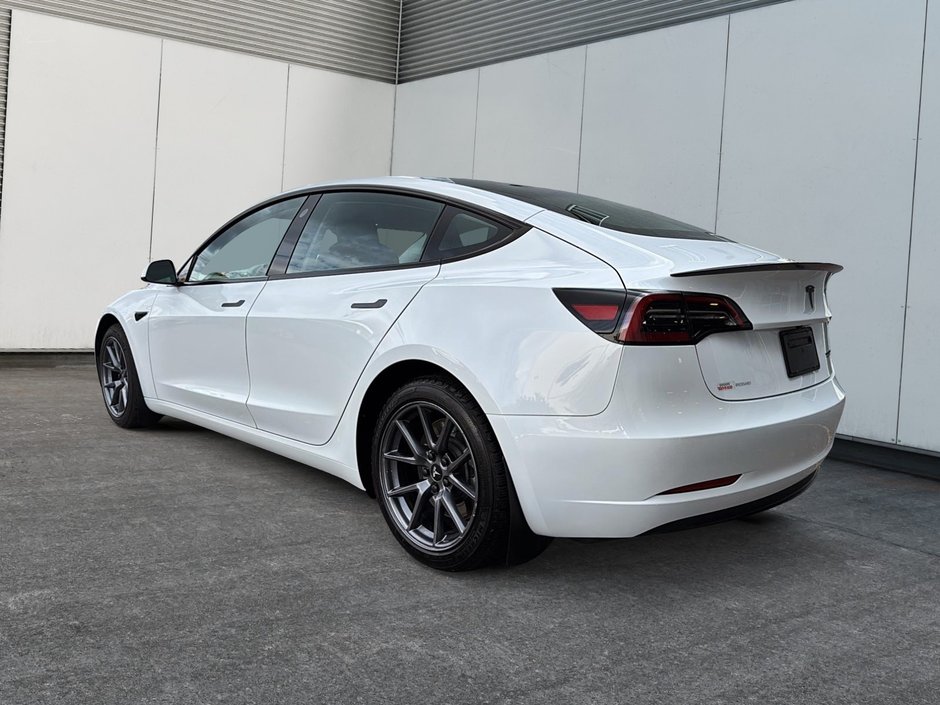 Tesla Model 3 BASE 2023-2