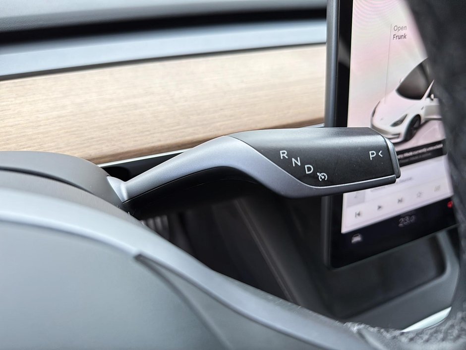 Tesla Model 3 BASE 2023-12