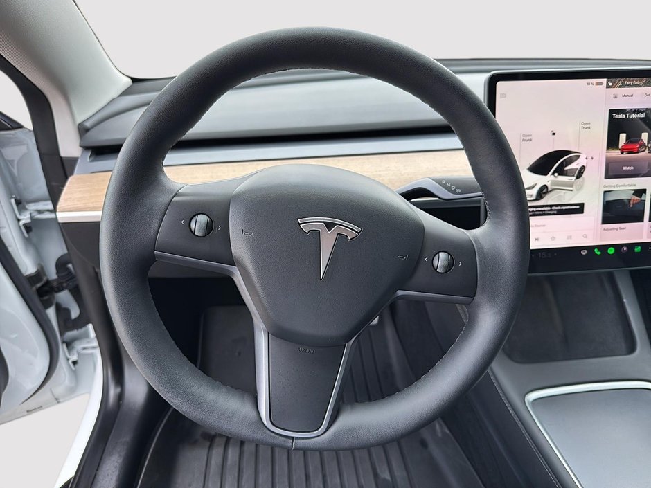 Tesla Model 3 BASE 2023-10