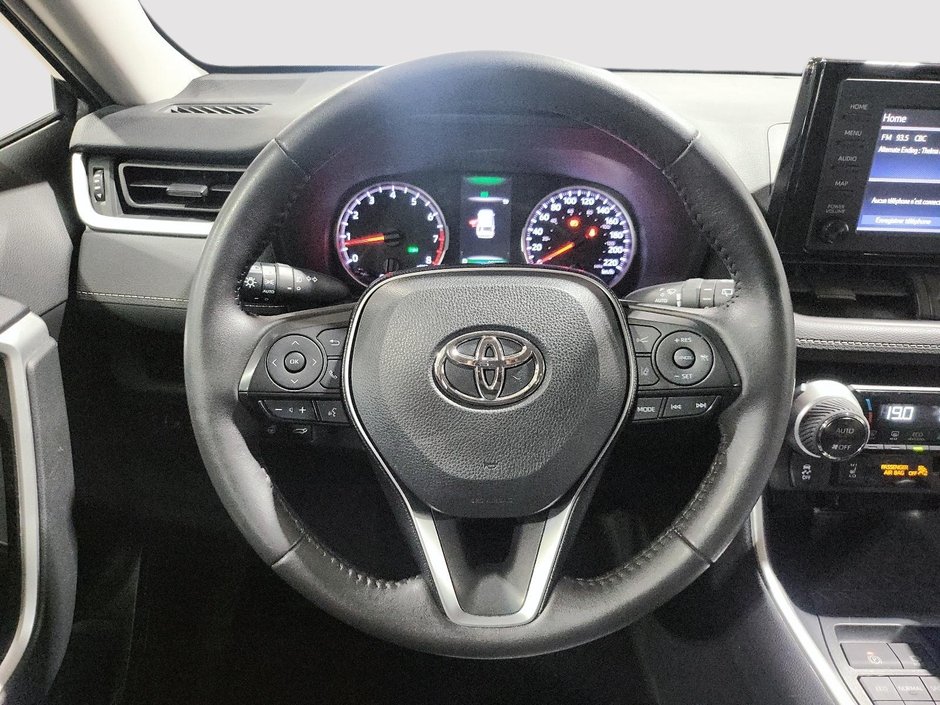 2020 Toyota RAV4 XLE AWD-11