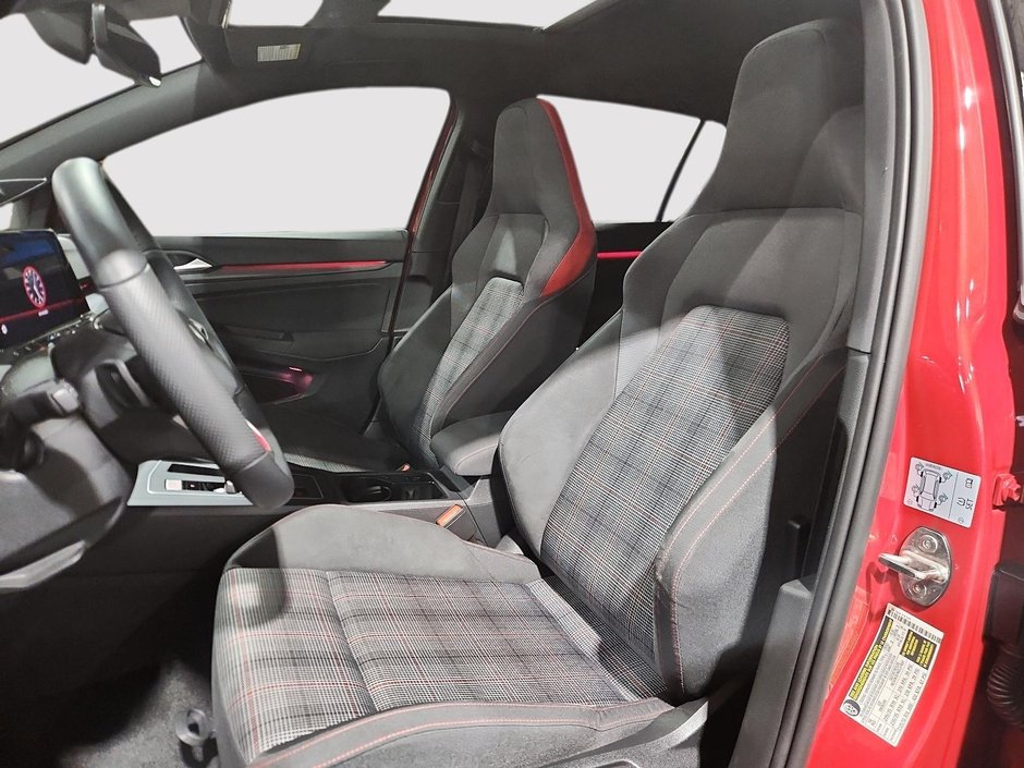 Volkswagen Golf GTI Autobahn 2022-8