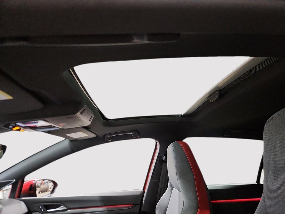 Volkswagen Golf GTI Autobahn 2022-15