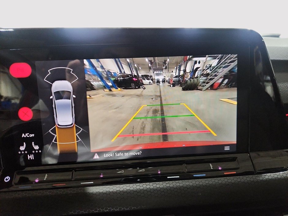 Volkswagen Golf GTI Autobahn 2022-16