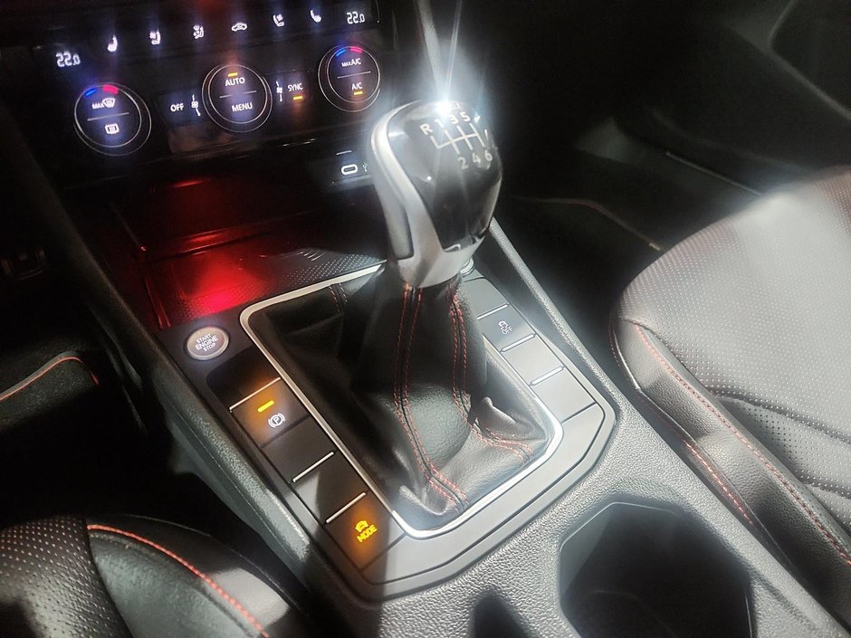 Volkswagen Jetta GLI  2023-14