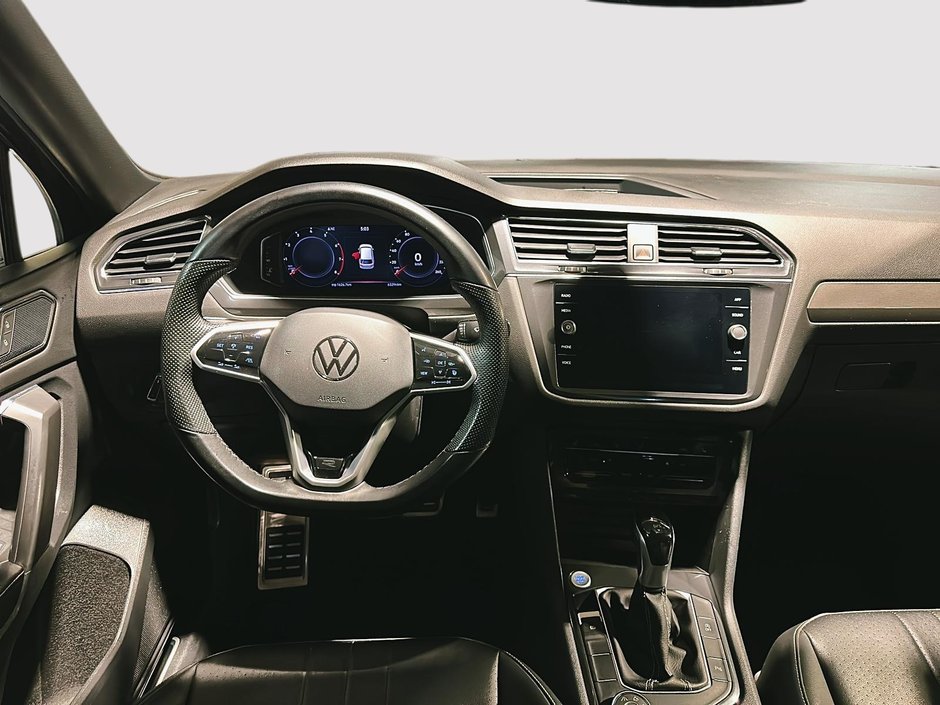 Volkswagen Tiguan Comfortline R-Line Black Edition 2022-11