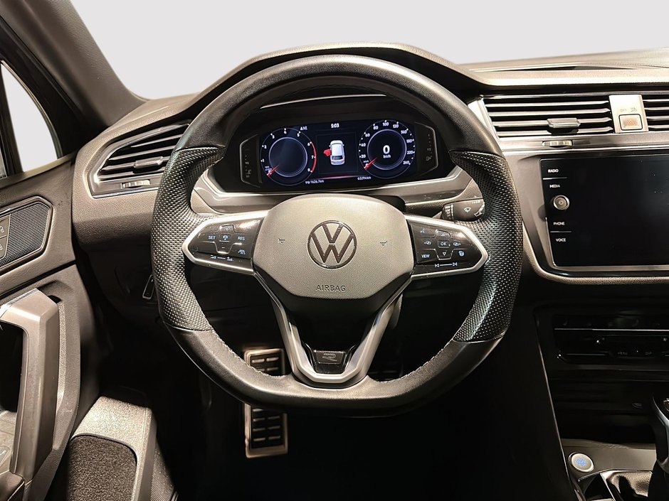 Volkswagen Tiguan Comfortline R-Line Black Edition 2022-13