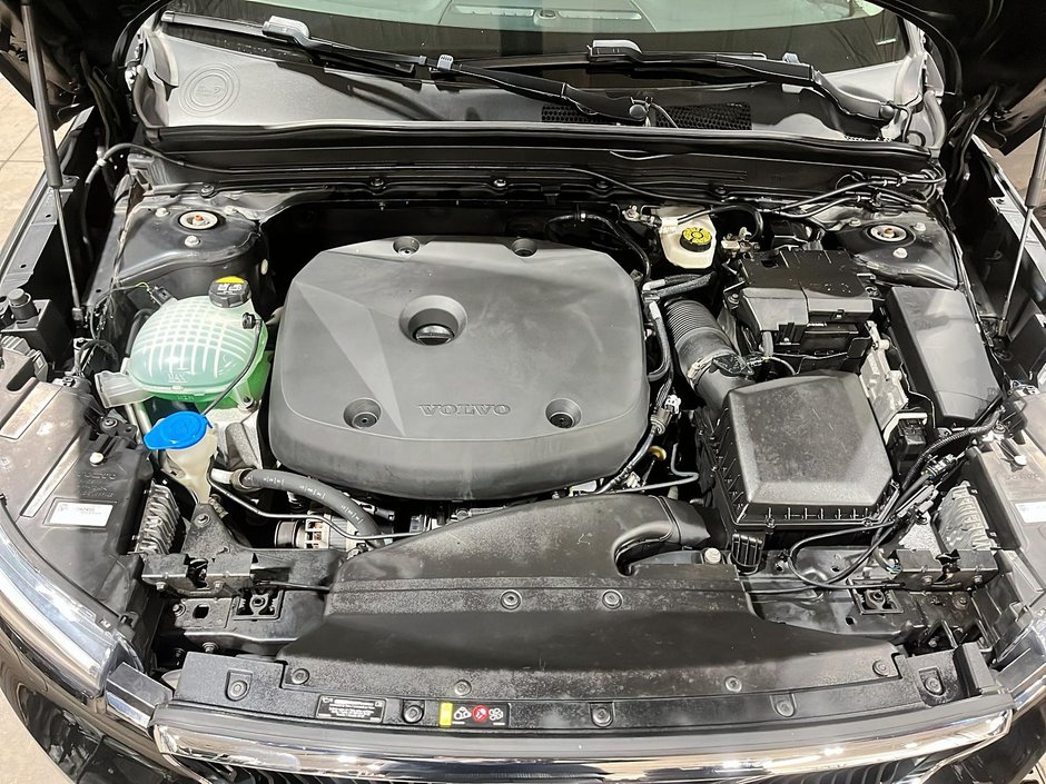 Volvo XC40 Momentum 2022-7