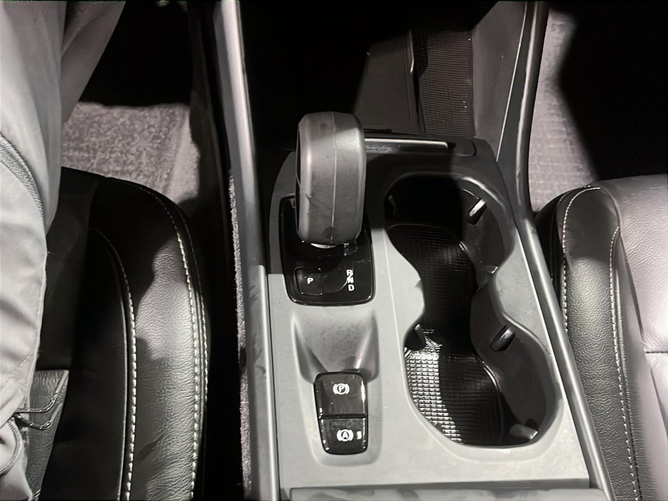 Volvo XC40 Momentum 2022-14