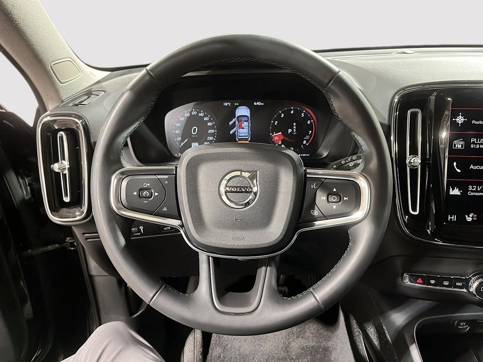Volvo XC40 Momentum 2022-11
