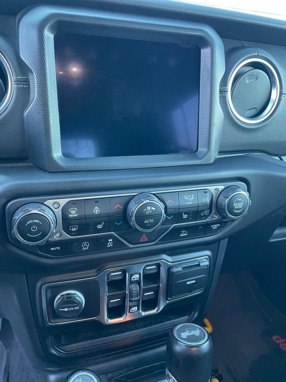 Jeep Wrangler Unlimited Sahara 2021-5