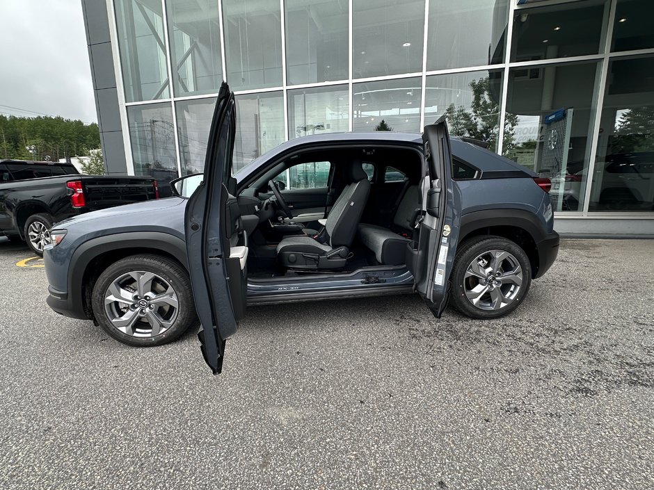 2024 Mazda MX-30 EV GS-14