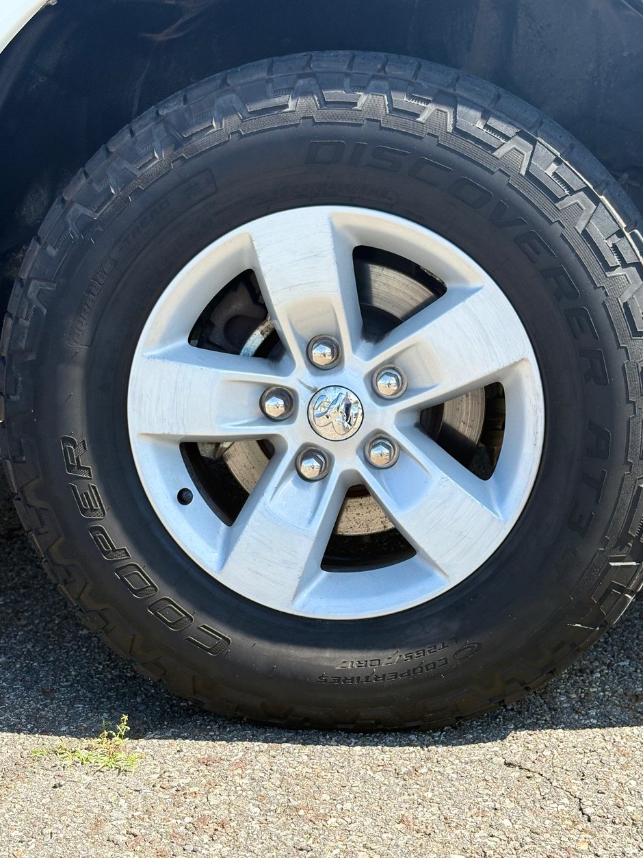 2023 Ram 1500 Classic SLT-14