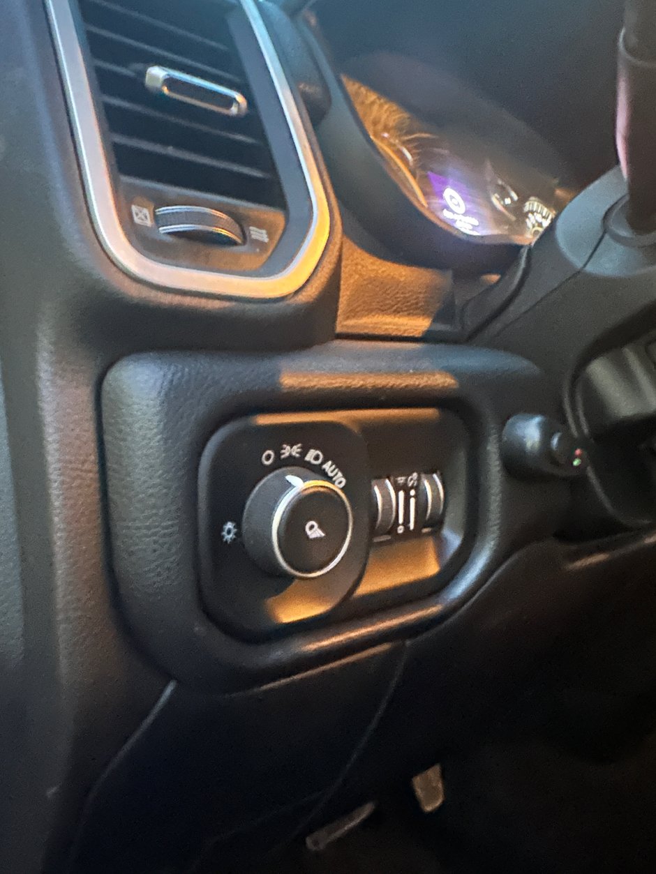 2020 Ram 2500 Big Horn-24