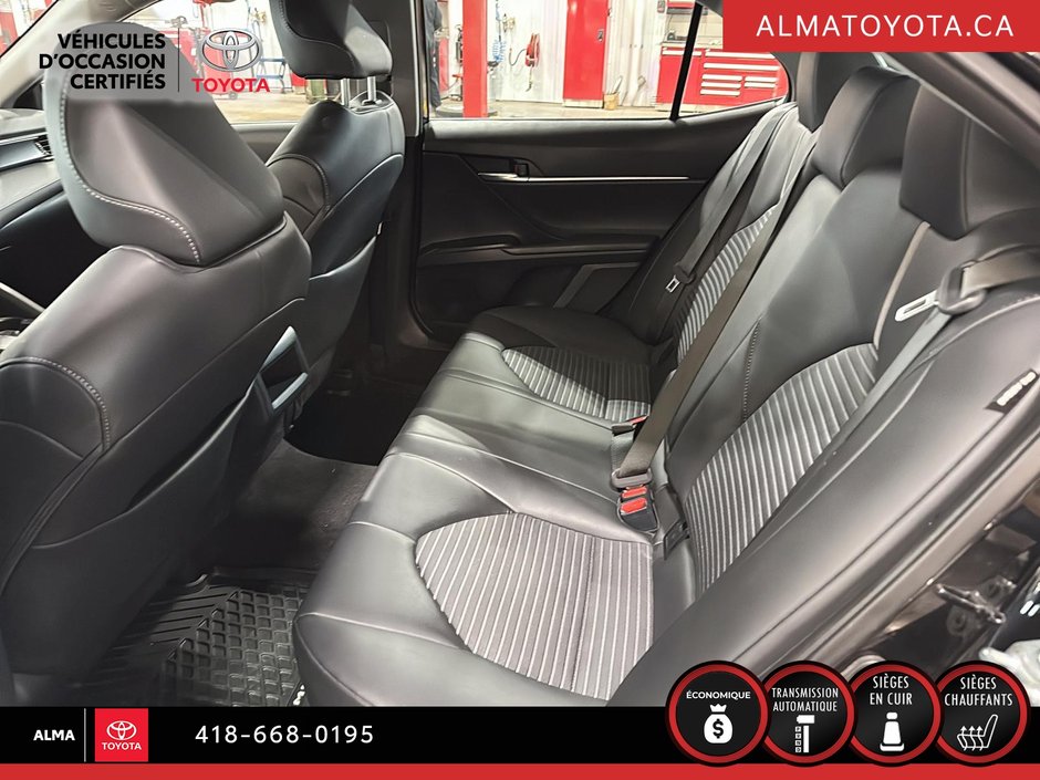 Toyota Camry SE boîte de vitesses automatique 2023-10