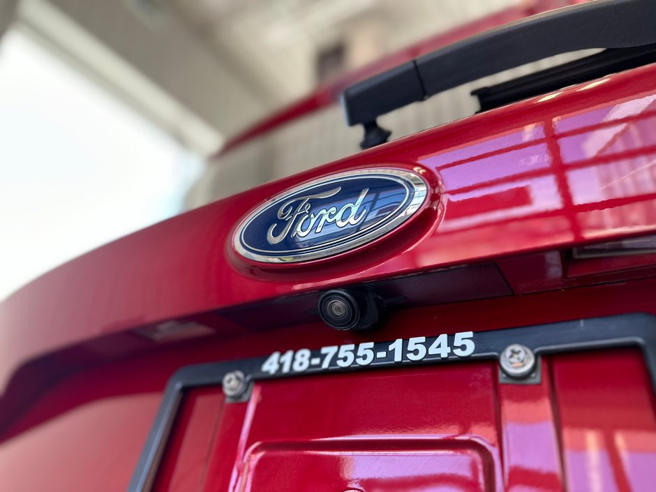 Ford Escape Titanium AWD 2019-8