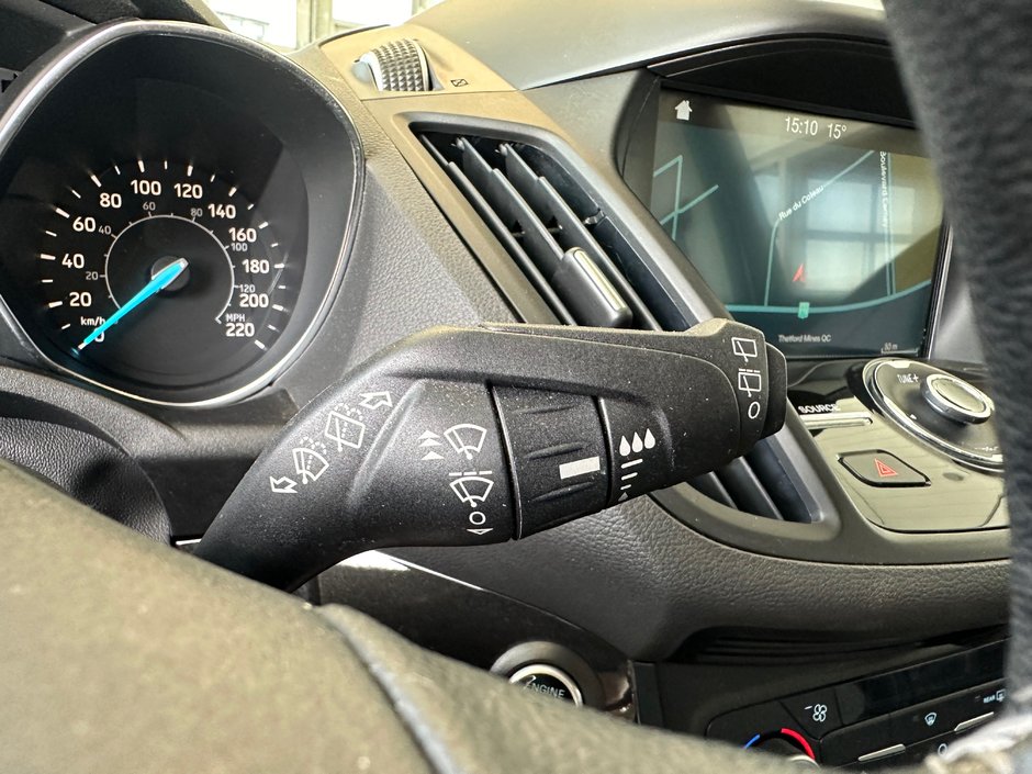 Ford Escape Titanium AWD 2019-28