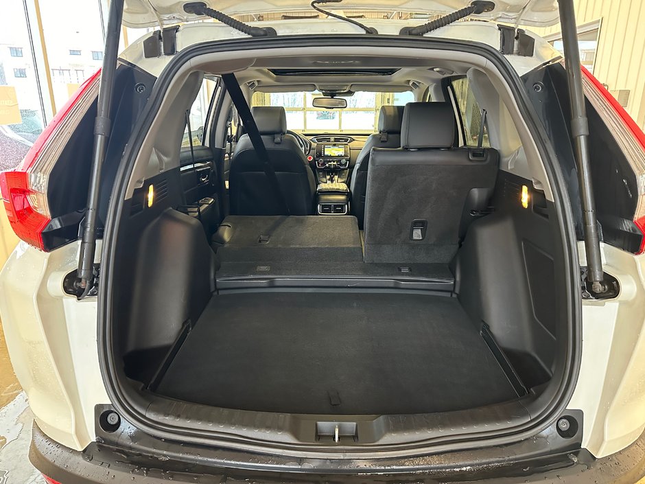 2018 Honda CR-V Touring AWD-46