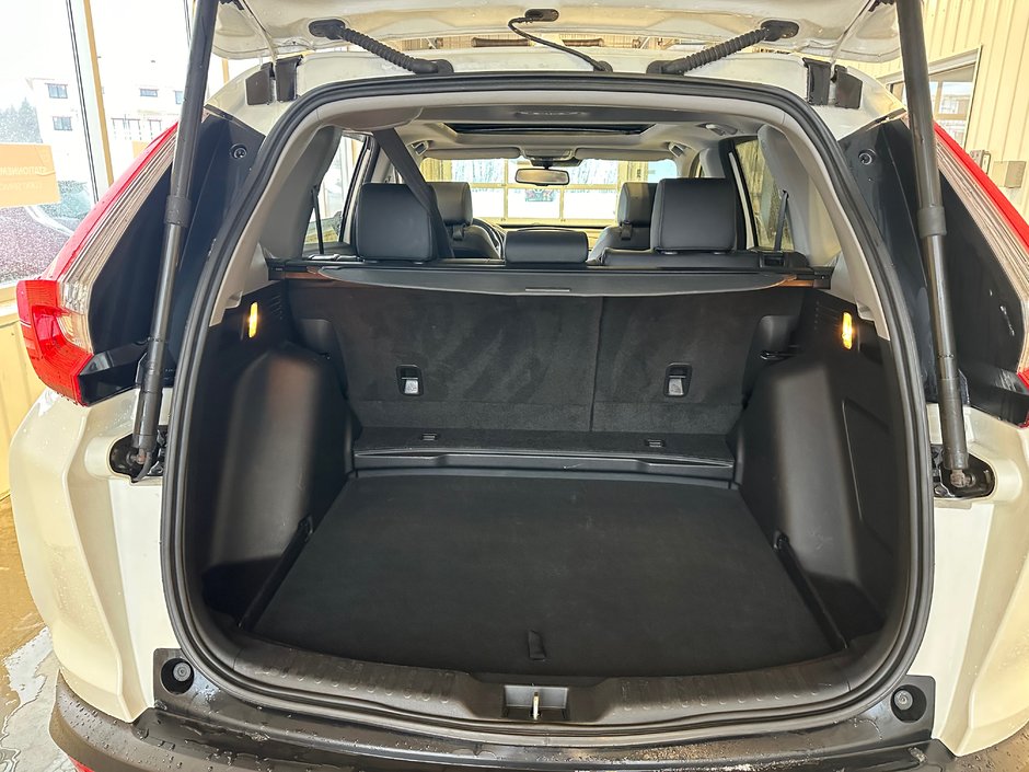 2018 Honda CR-V Touring AWD-45