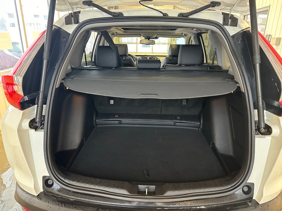 2018 Honda CR-V Touring AWD-44