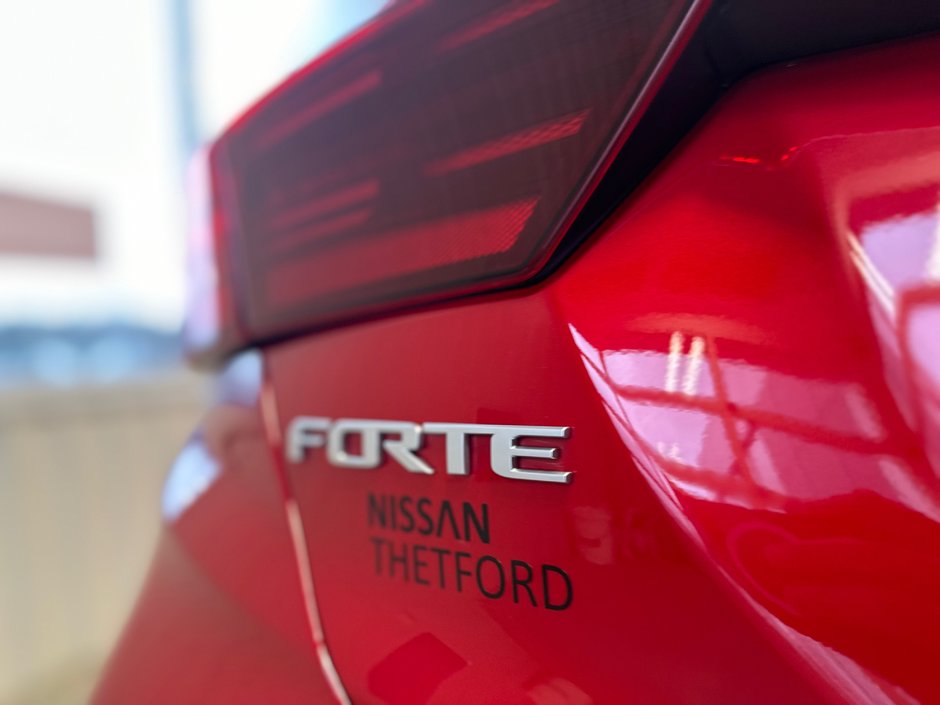 Kia Forte EX Premium 2023-6