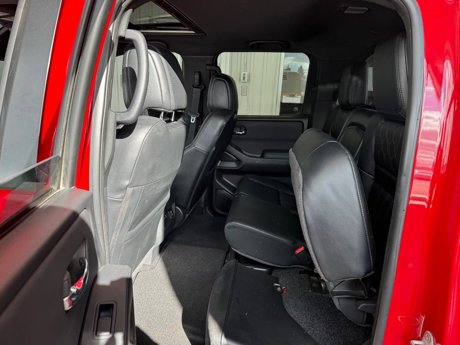 2022 Nissan Frontier Pro-4X Luxury 4X4-37