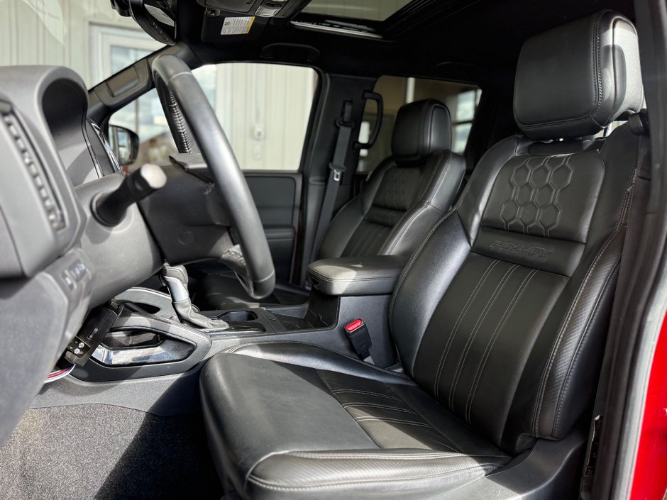 2022 Nissan Frontier Pro-4X Luxury 4X4-16