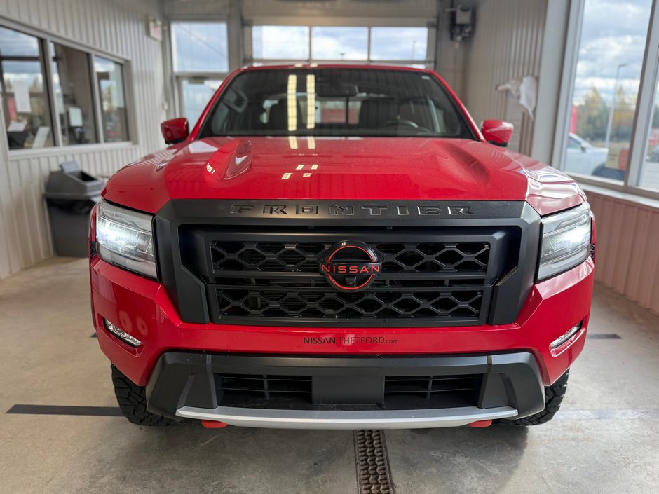2022 Nissan Frontier Pro-4X Luxury 4X4-1
