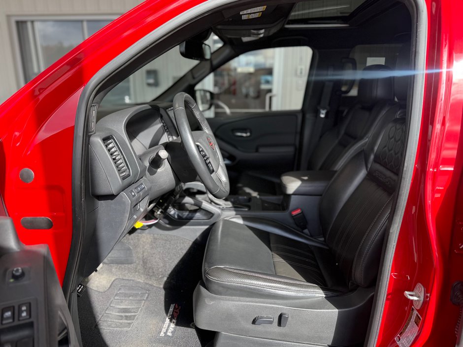 2022 Nissan Frontier Pro-4X Luxury 4X4-15