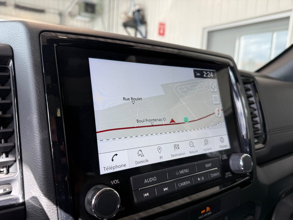 2022 Nissan Frontier Pro-4X Luxury 4X4-25