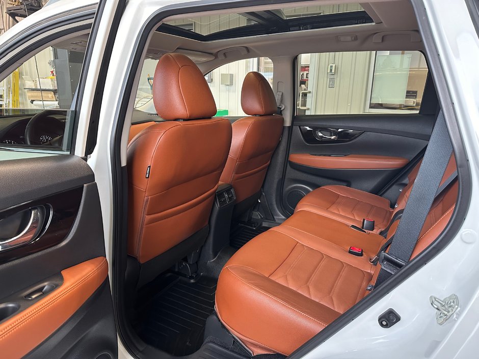 Nissan Rogue SL Platinum AWD 2019-38